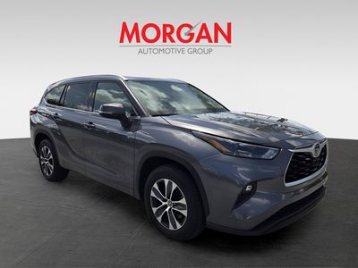 2022 Toyota Highlander Hybrid - Photo 2