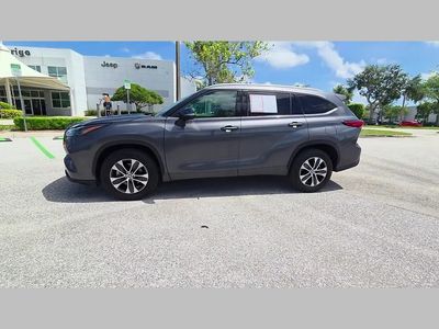 2022 Toyota Highlander Hybrid - Photo 48