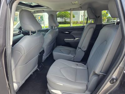 2022 Toyota Highlander Hybrid - Photo 56
