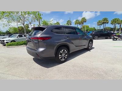 2022 Toyota Highlander Hybrid - Photo 39