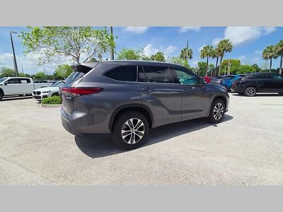 2022 Toyota Highlander Hybrid - Photo 38