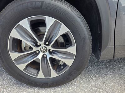 2022 Toyota Highlander Hybrid - Photo 10