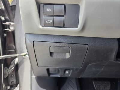 2022 Toyota Highlander Hybrid - Photo 21
