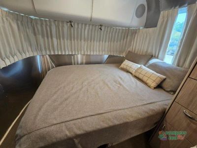 2025 Airstream Globetrotter — photo 48 view