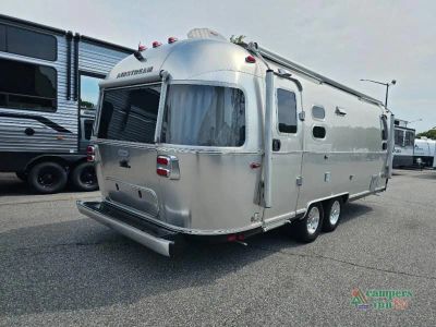 2025 Airstream Globetrotter — rear three-quarter view