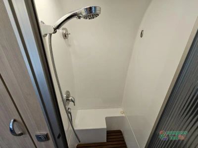2025 Airstream Globetrotter — photo 43 view