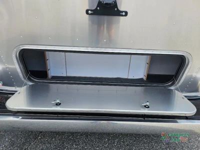 2025 Airstream Globetrotter — photo 11 view