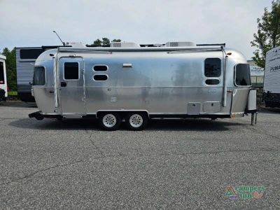 2025 Airstream Globetrotter — side profile view