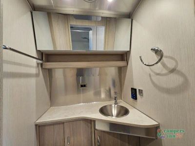 2025 Airstream Globetrotter — photo 45 view