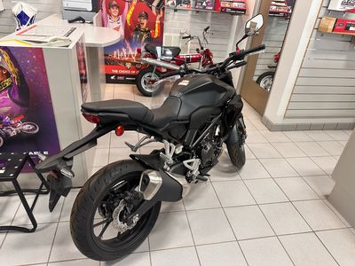 2023 Honda CB300R ABS - Photo 4