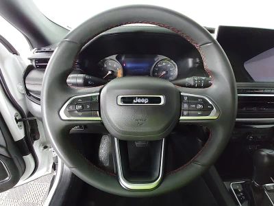 2024 Jeep Compass - Photo 12