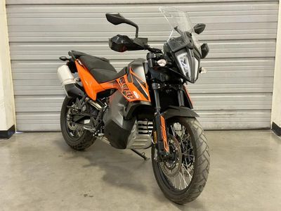 2022 KTM 890 Adventure - Photo 2