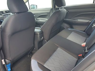 2025 Nissan Versa - Photo 16