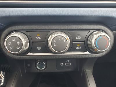 2025 Nissan Versa - Photo 31