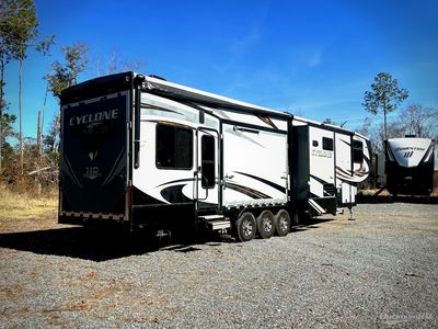 2017 Heartland Cyclone - Photo 2