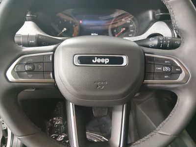 2024 Jeep Compass - Photo 12
