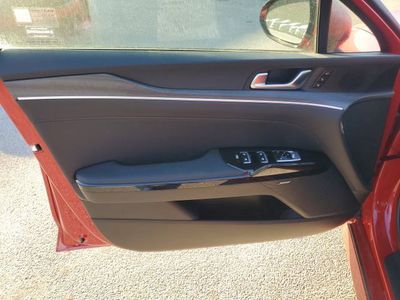 2025 Kia K5 - Photo 5