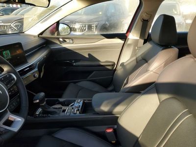 2025 Kia K5 - Photo 8