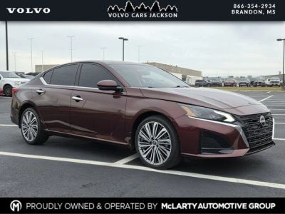 2023 Nissan Altima - Photo 1