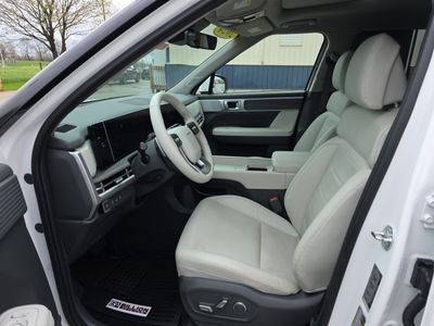 2024 Hyundai Santa Fe — photo 9 view