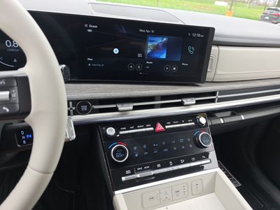 2024 Hyundai Santa Fe — photo 11 view