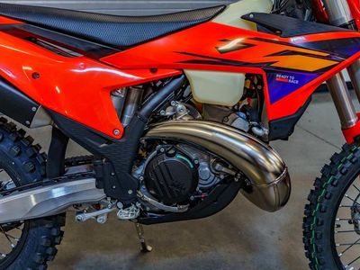 2026 KTM 250 XC - Photo 10