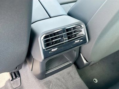 2026 BMW 5 Series — photo 19 view
