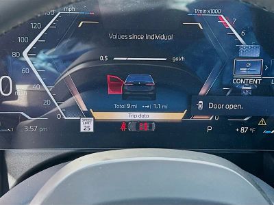 2026 BMW 5 Series — photo 9 view