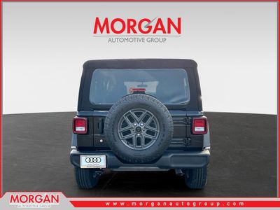 2024 Jeep Wrangler - Photo 4