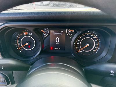 2024 Jeep Wrangler - Photo 37