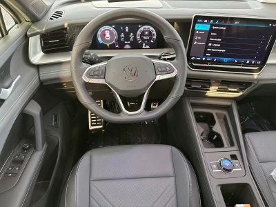 2026 Volkswagen Tiguan — photo 17 view