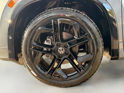 2026 Volkswagen Tiguan — photo 41 view
