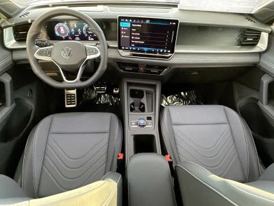 2026 Volkswagen Tiguan — photo 16 view