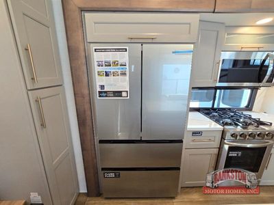 2026 Paradigm 385FL — photo 15 view