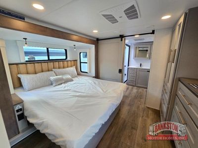 2026 Paradigm 385FL — photo 33 view