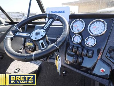 2026 TRACKER Targa - Photo 18