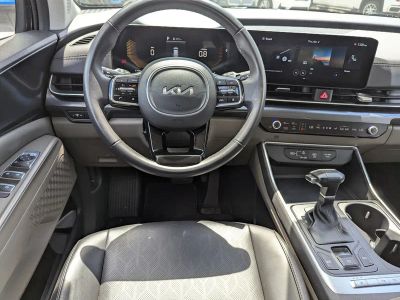 2025 Kia Carnival — photo 13 view