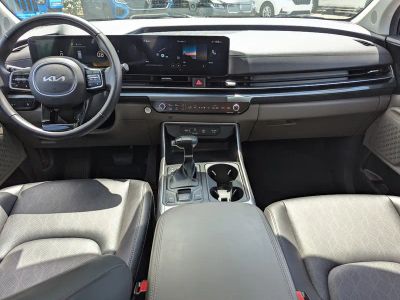 2025 Kia Carnival — photo 12 view