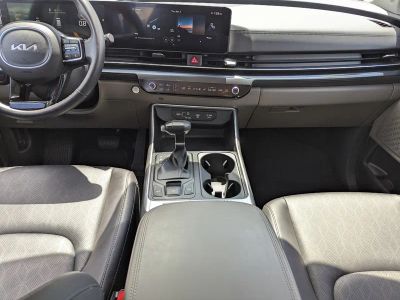 2025 Kia Carnival — photo 14 view