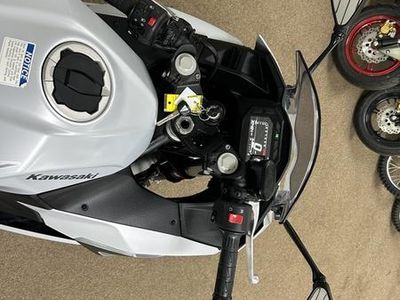 2025 Kawasaki Ninja 500 - Photo 8