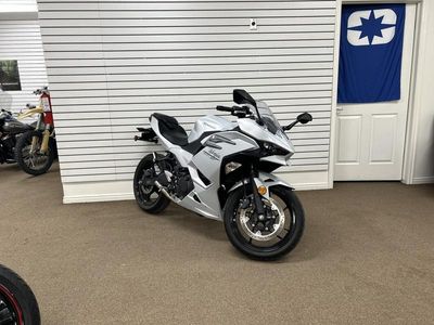 2025 Kawasaki Ninja 500 - Photo 2
