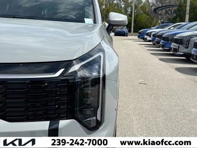 2026 Kia Sportage — photo 8 view
