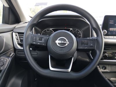 2024 Nissan Rogue - Photo 12
