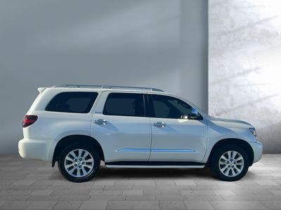 2018 Toyota Sequoia - Photo 5