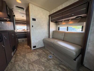 2012 Winnebago View Profile 24G - Photo 11