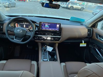 2026 Nissan Pathfinder — photo 16 view