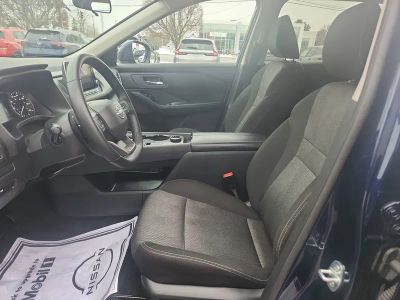 2025 Nissan Rogue SV - Photo 11