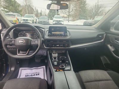 2025 Nissan Rogue SV - Photo 14