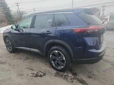 2025 Nissan Rogue SV - Photo 7