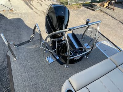 2026 Barletta Lusso L23UC - Photo 6